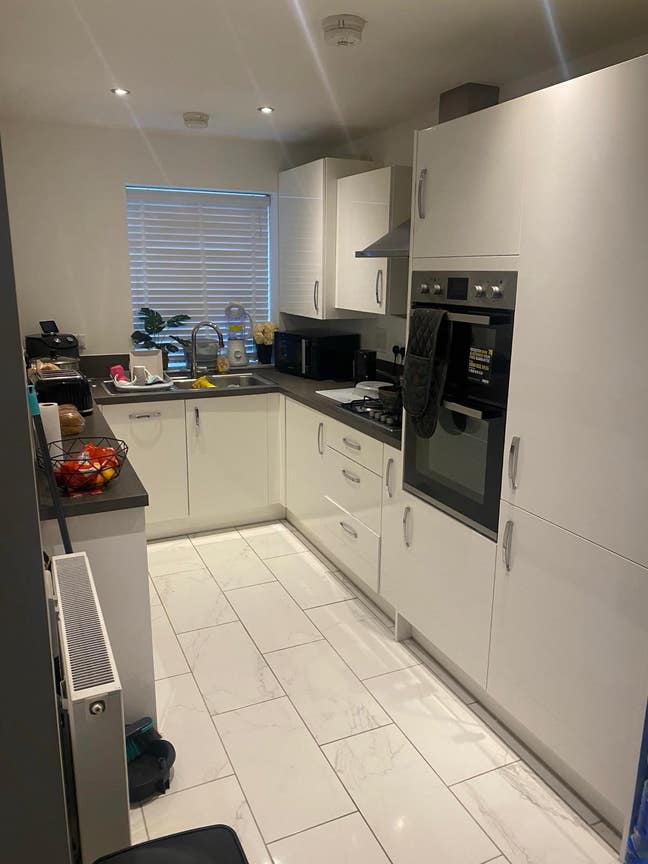 Double Room with Ensuite, (Live in Landlady)  Main Photo