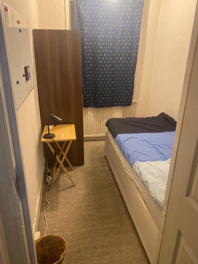 Small Single Room Main Photo