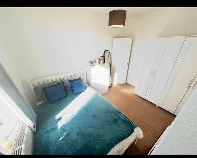 Large sunny double room leafy raynes park Main Photo
