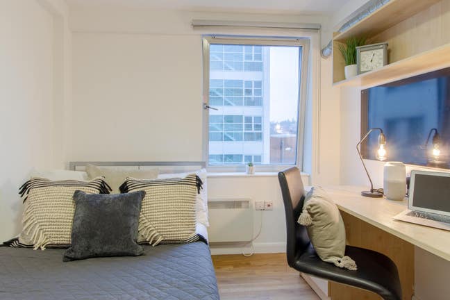 Sept 2025 Intake | Bills Included | Bronze 6/7 Bed Main Photo