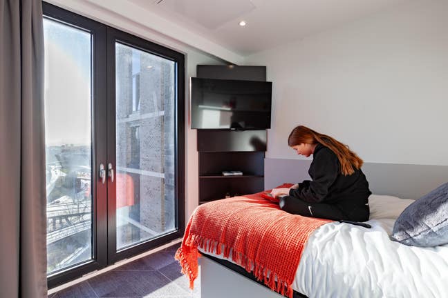 Sept 2025 Intake | Bills Included | Apartment 5 Be Main Photo