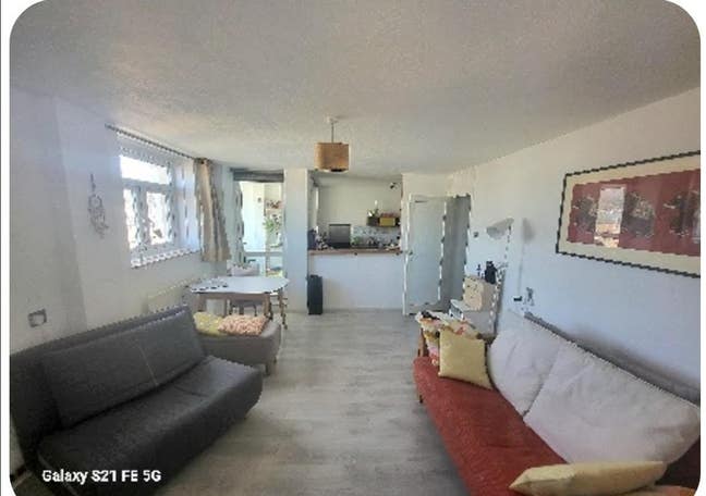 Furnished flat in Kemptown with a unique setup: Main Photo