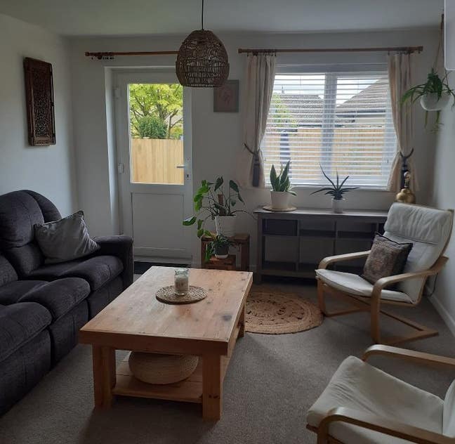 Calm, simple house with garden and parking. Main Photo