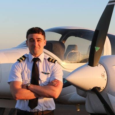 Looking for room/flat/buddy up Manchester Main Photo