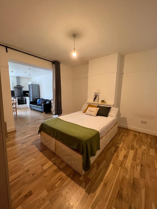 One Bedroom Flat in Wembley  Main Photo