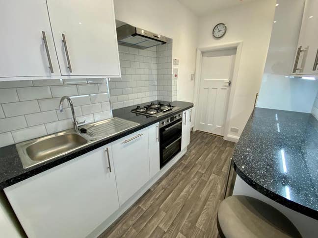 Large Double Room, £800 - Near Catford & Beckenham Main Photo