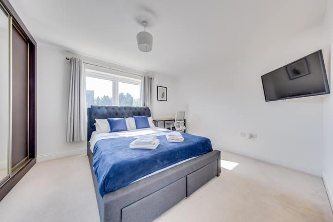 Luxury Shared Guest House In Reading Main Photo