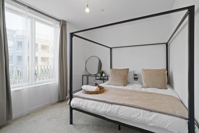 Luxury Double Room Available Now Main Photo