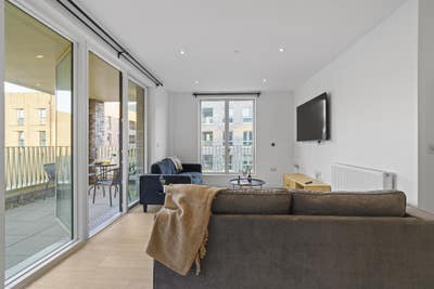 2 Luxury Double Rooms Available Now Main Photo