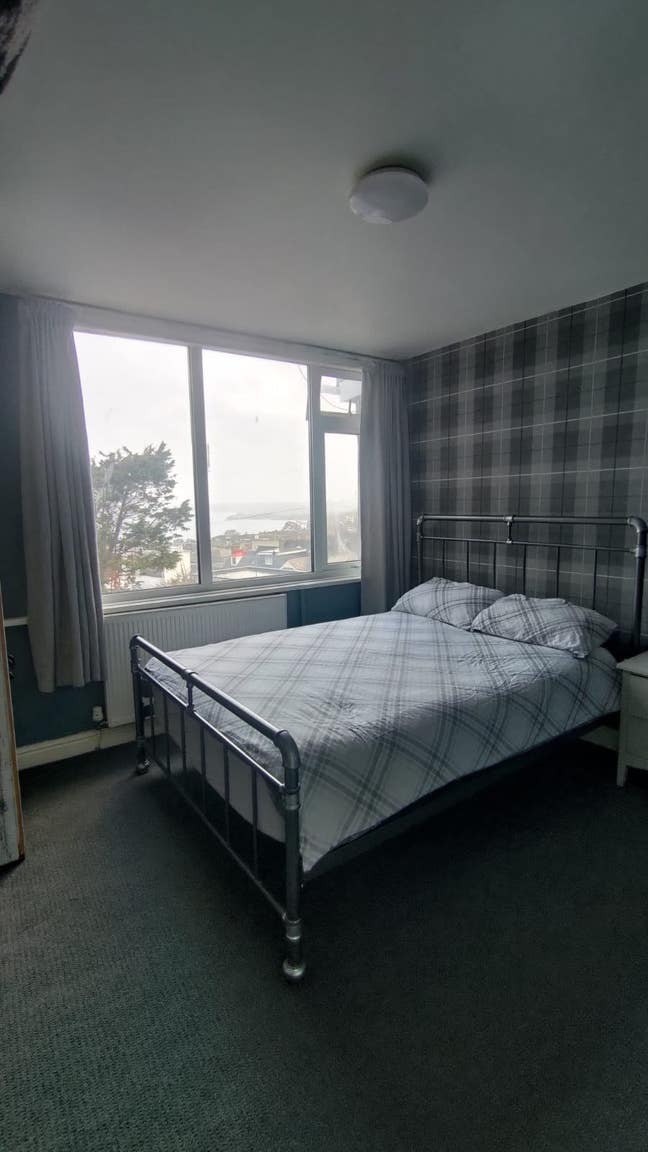 Modern rooms available  Main Photo