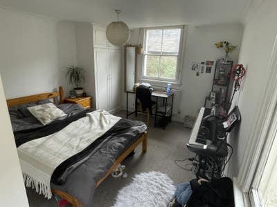 Large double room in a homely flat in Vauxhall Main Photo