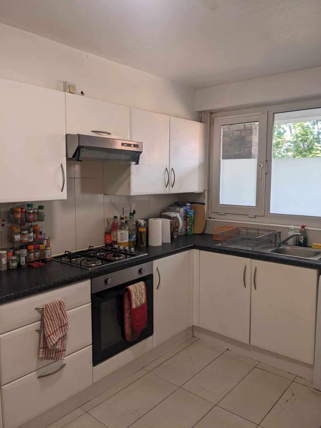 Sunny Room in Dalston/Stoke Newington Available Main Photo