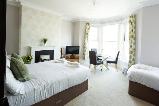 🏡 Luxury Ensuite Rooms for Rent in Morecambe Main Photo