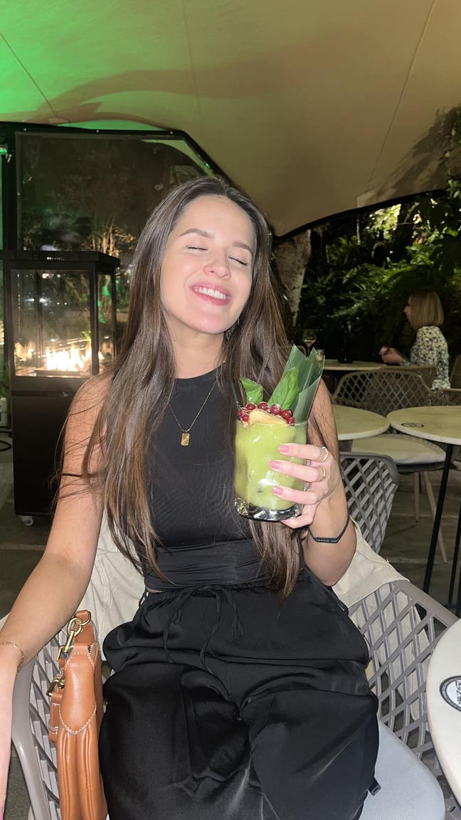 25yo, easy going, likes going out & cosy nights in Main Photo