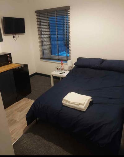Double room with en-suite and kitchenette  Main Photo