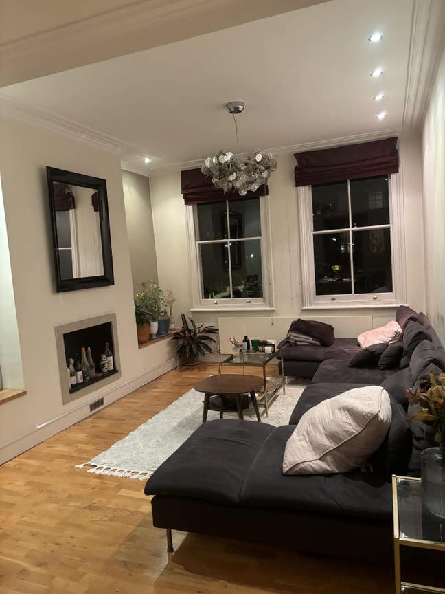 Double room in islington townhouse  Main Photo