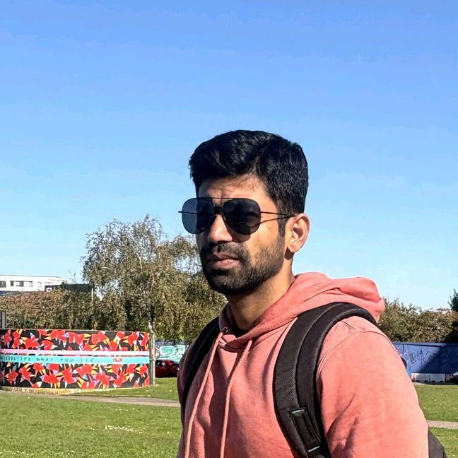 Professional Male seeks a single or double room Main Photo