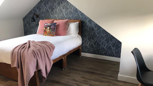 Stylish Double Room Central Hove Main Photo