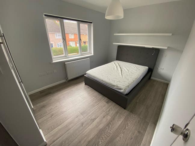 Ensuite in Shared House - All Bills inc.🐈‍⬛🏡 Main Photo