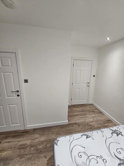 Luxury Single Room With Shower, 3 ins to station Main Photo