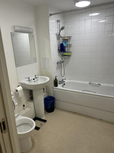 Double room to let Main Photo