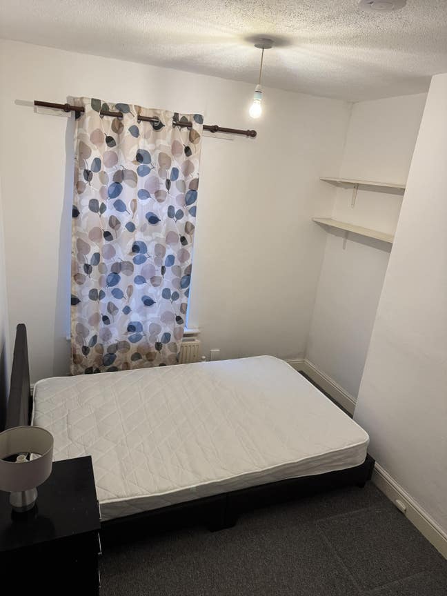 Newly refurbished 5 bed HMO in Semilong NN2 6DH Main Photo