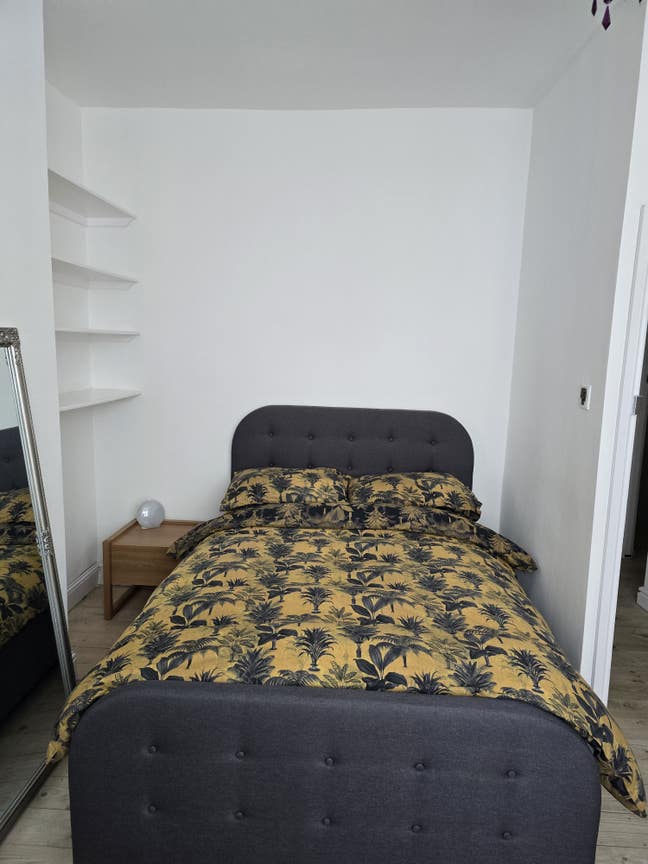 Double bedroom for RENT Main Photo