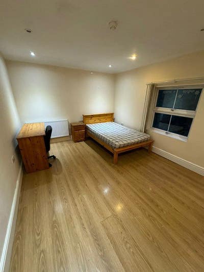 Double room - City Centre Incl Bills & Broadband Main Photo