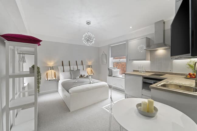 Beautiful Studio Close Derby 50% off 1St Rent Main Photo