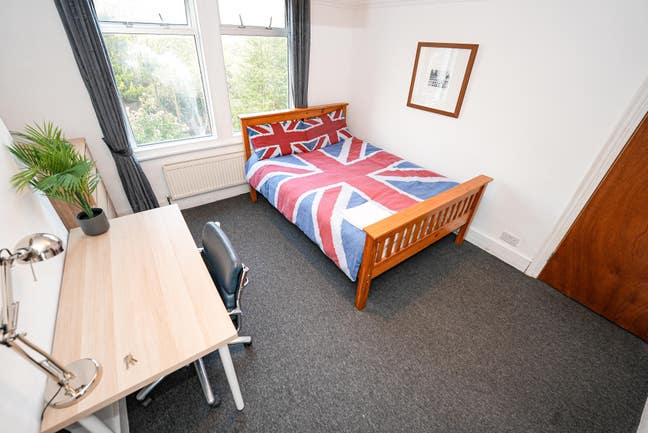Double room HARROW. Sudbury Hill station Main Photo