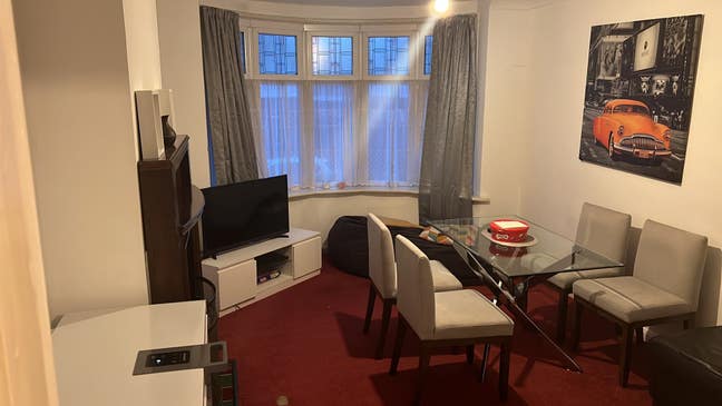 Beautiful Large Double Bedroom In A Shared Hse Main Photo