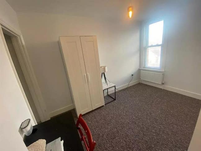 Two Rooms single occupancy  Main Photo
