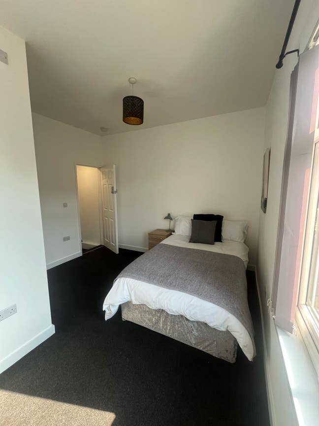  Spacious Ensuite Room - 5 Min Walk of Hosptial ⭐ Main Photo