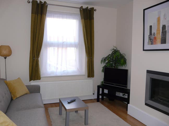 ** Double Room in 2 Bedroom House - Heavitree ** Main Photo