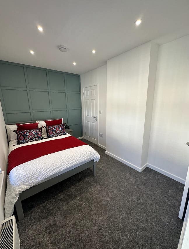 Newly Renovated Double Room Available in Rushden! Main Photo