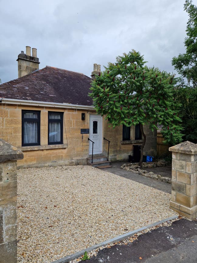 Luxury Rooms available Main Photo