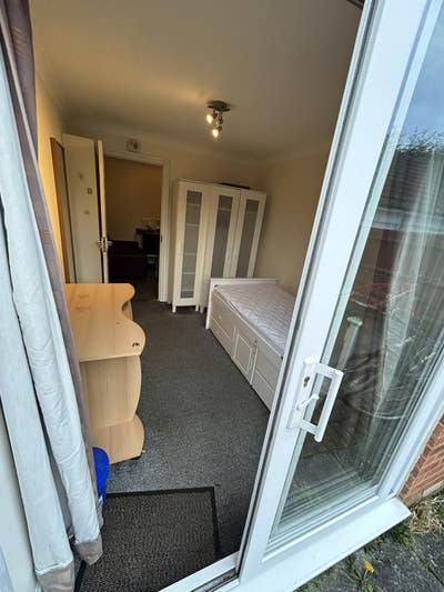 1 bed room fully furnished room Main Photo