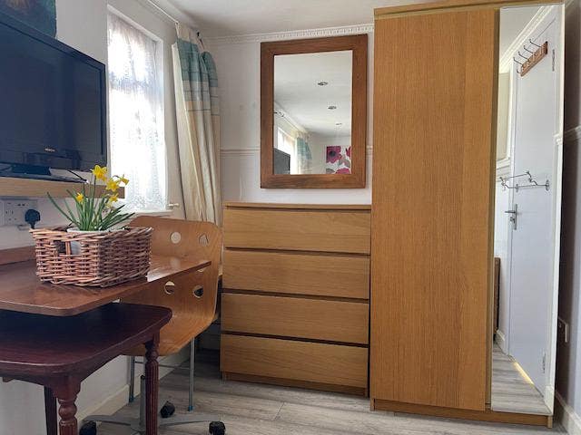 Double room, nice modern kitchen and bathroom Main Photo