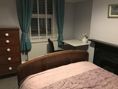 Room in shared house Main Photo