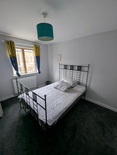 Double Room to rent in Queen's Park/ Kilburn  Main Photo
