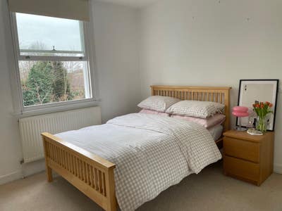 Short Term Sublet -Double in Clapham North SW8 2Xs Main Photo