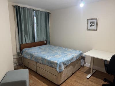 Spacious Double Room En-suite  Main Photo