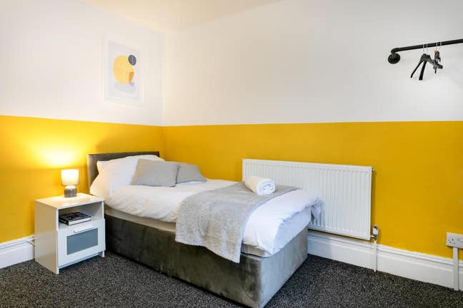 Beautiful Spacious Single Room with En-Suite Main Photo