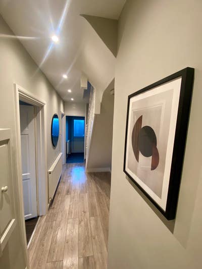 Single Room to let in renovated Abbeywood House  Main Photo