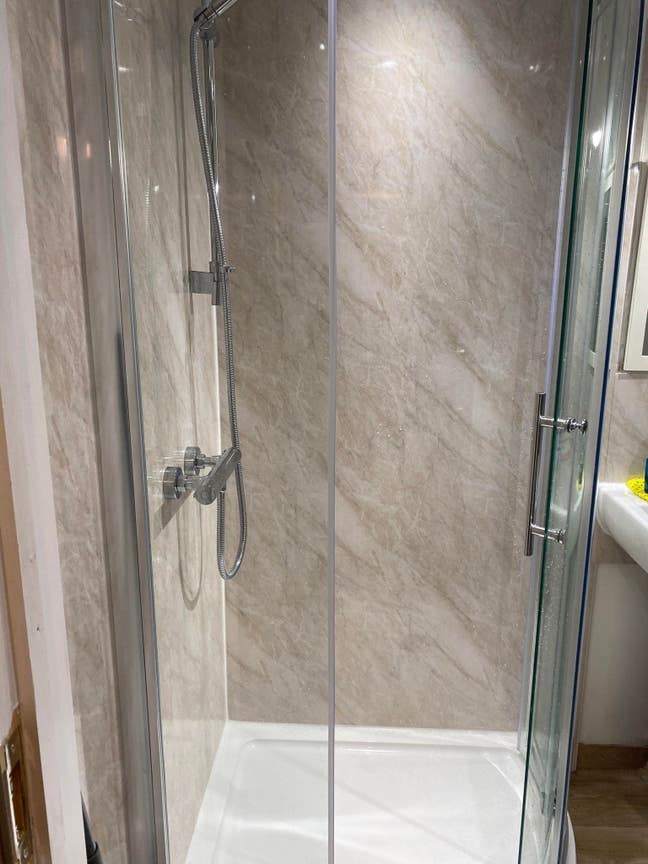 Beautiful quiet fully furnished room Main Photo