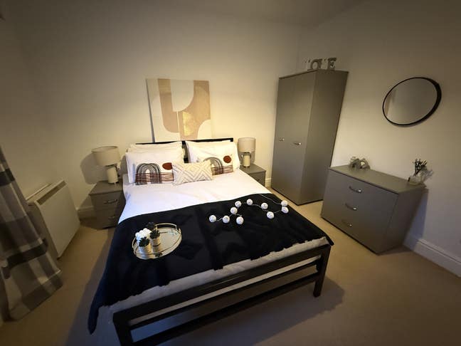 2 Bed Student Apartment With Private Garden Main Photo