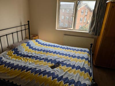 Double room to let in UB8 Area Main Photo