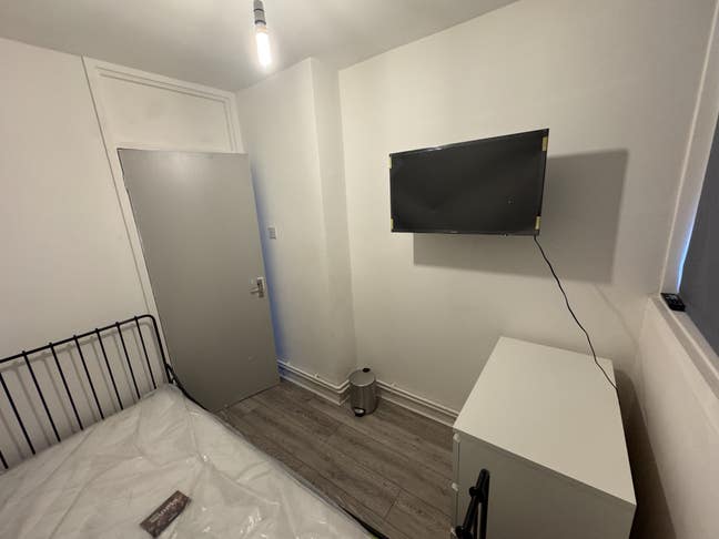 Spare room in Kensington - prime location Main Photo
