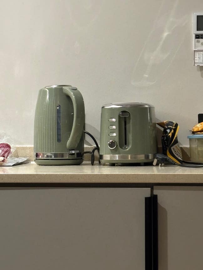 Studio Sublet with Gym and Private Cinema Access Main Photo