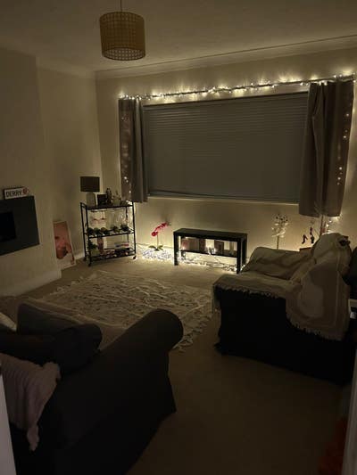 Large double bedroom in 2 bed flat  Main Photo